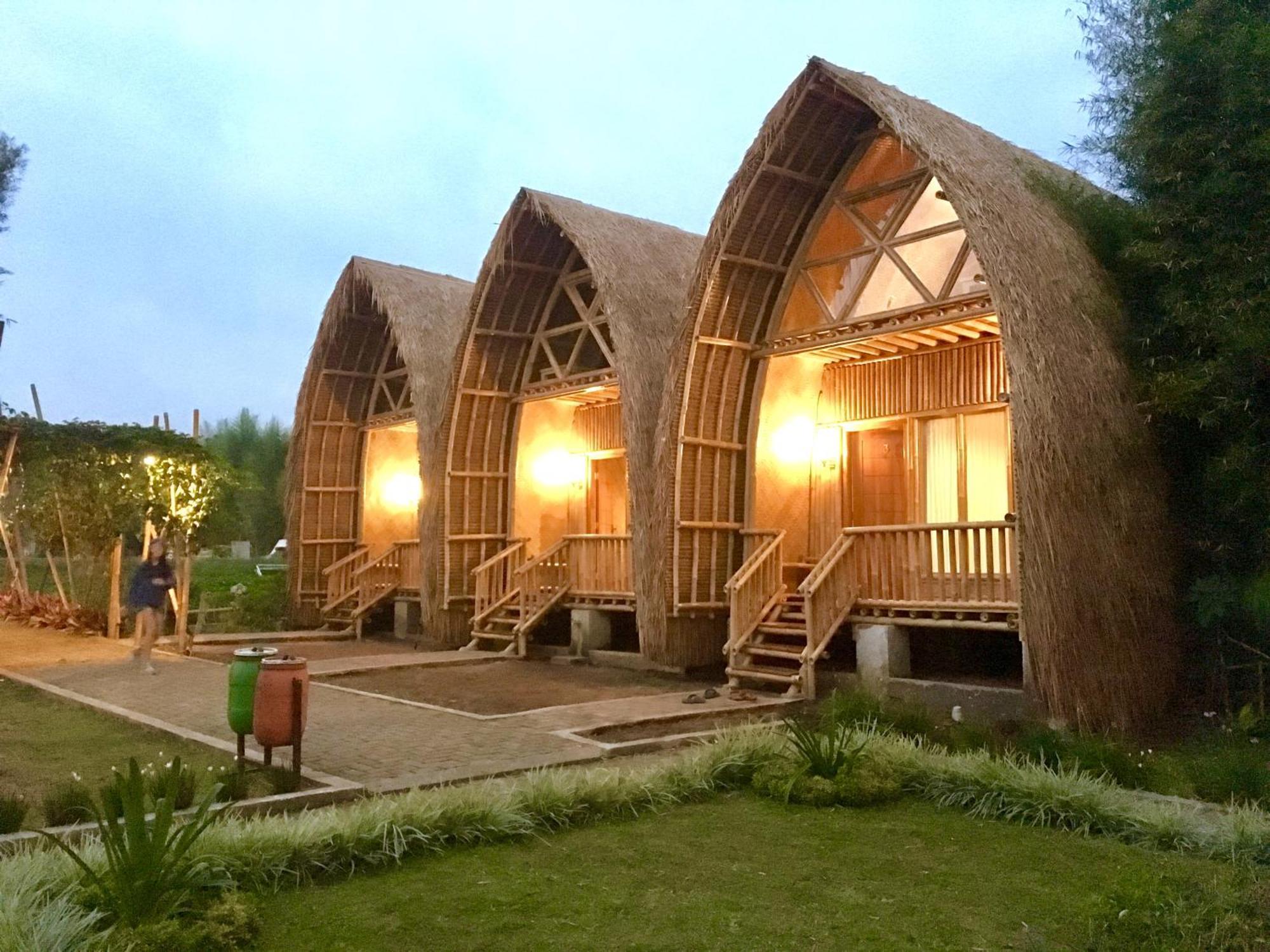 Villa Chavaminerva Bambu - Lembang Cikareumbi Dış mekan fotoğraf